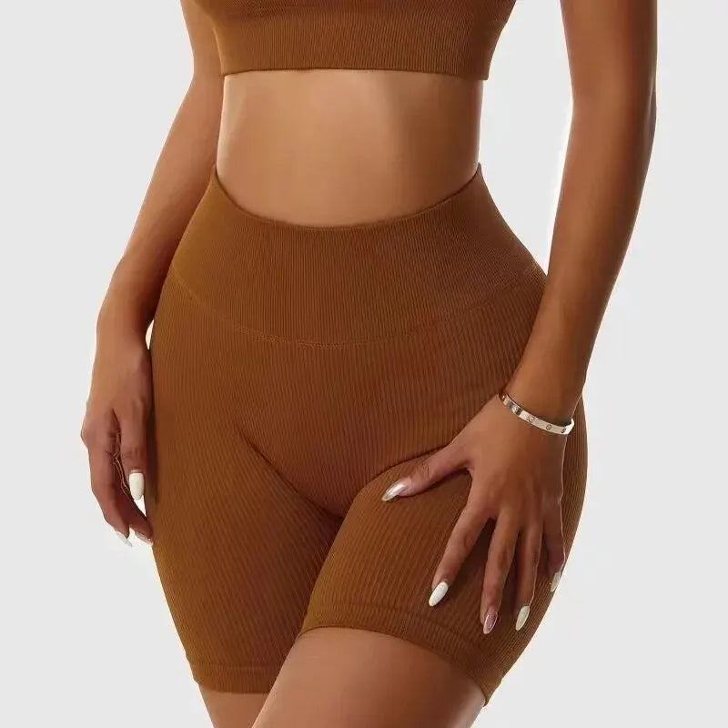 Shorts esportivos de malha sem costura