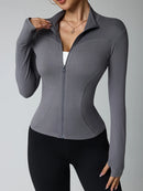 Jaqueta fitness feminina, blusa justa de secagem rápida, edição outono 2026, manga comprida com gola alta e proteção solar, ideal para Pilates e esportes.