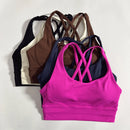 Top esportivo feminino de cor sólida com costas cruzadas macias, ideal para fitness, ioga e outras atividades físicas. Reforço de alta resistência e à prova de choque. Possui bojo para os seios.