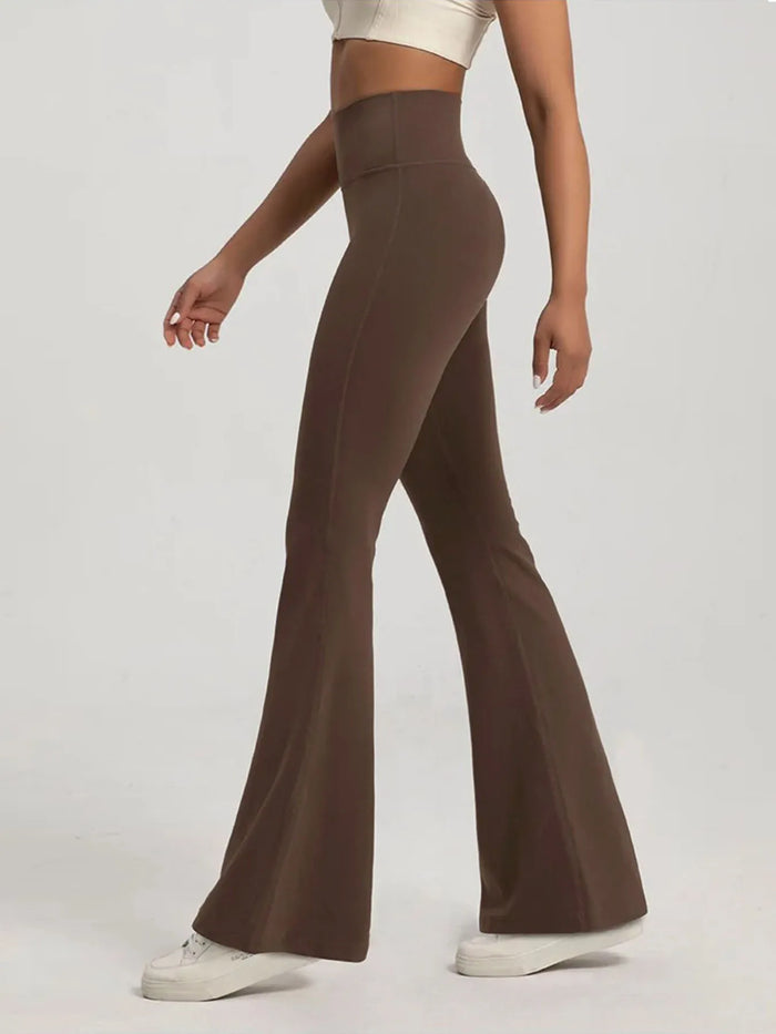 Calça boca de sino
