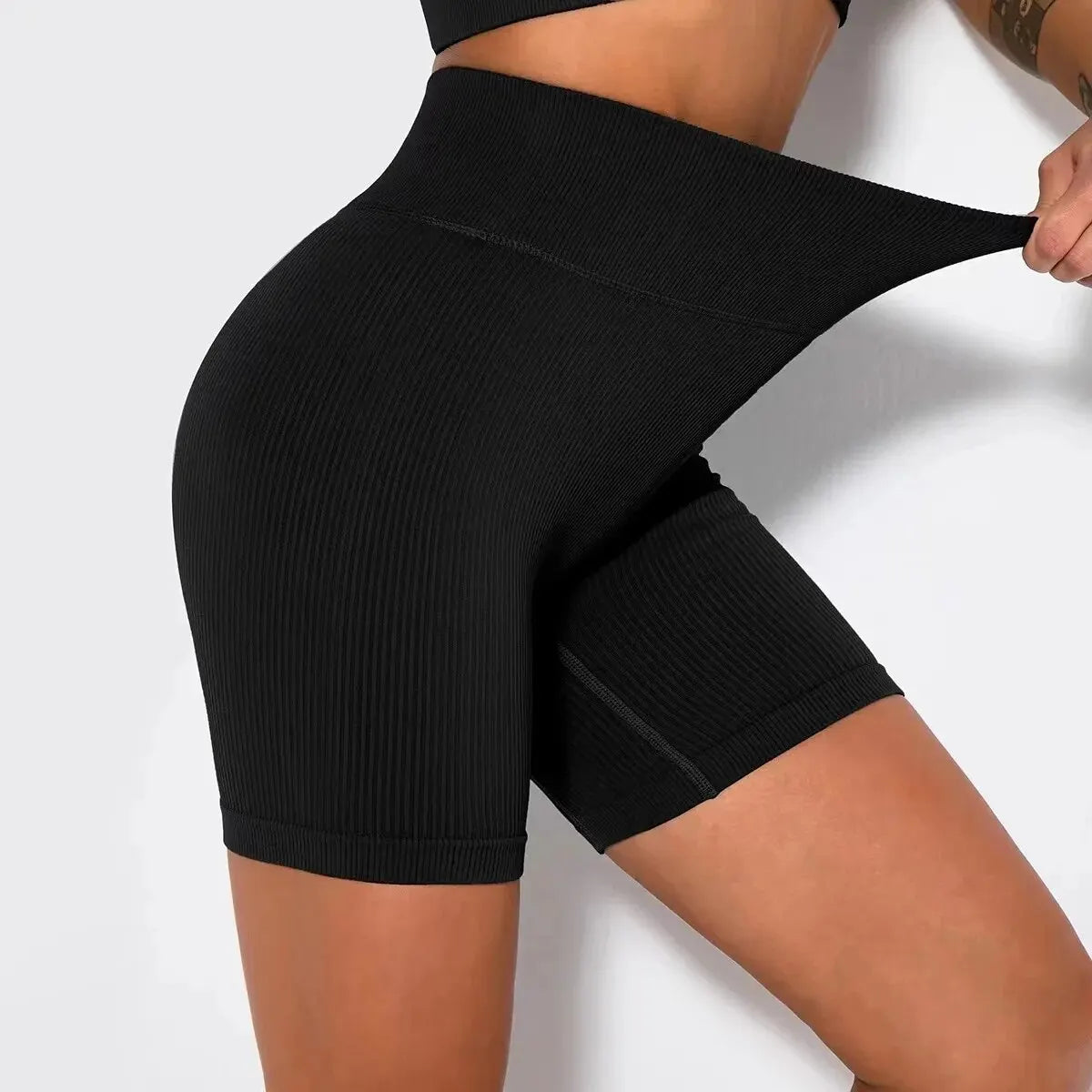 Shorts esportivos de malha sem costura